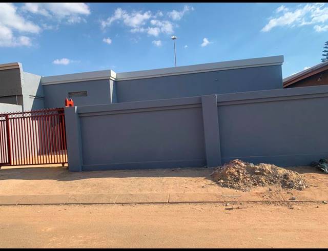 2 BEDROOM HOUSE FOR SALE IN TEMBISA EXT 7